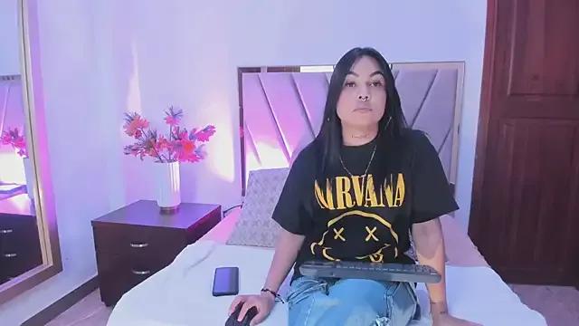 RavenAsh from StripChat is Freechat
