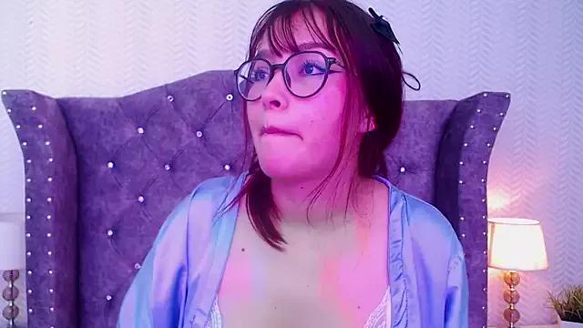RavenLove_ from StripChat is Freechat