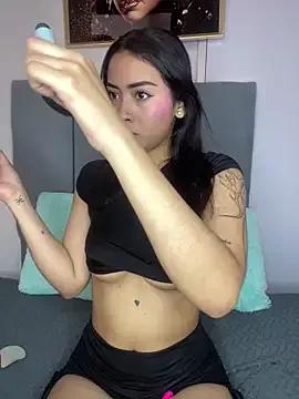 ravenna_em from StripChat is Freechat