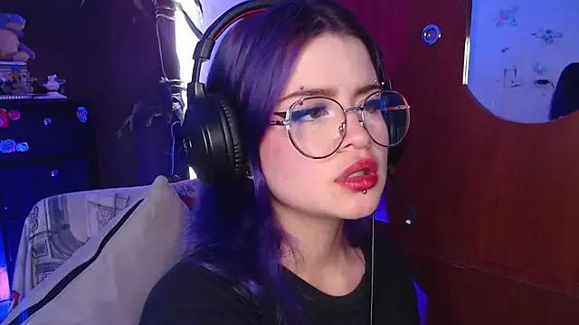 Raventh_ from StripChat is Freechat