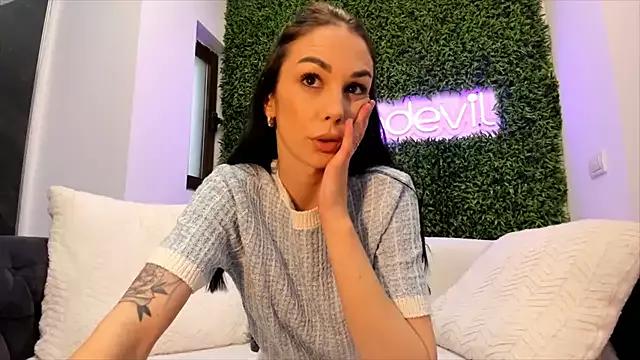 Customizable and immersive: Energize your taste buds and checkout our delicious choice of amateur cams liveshows with excited livestreamers getting their sweet physiques pounded with their beloved vibrating toys.