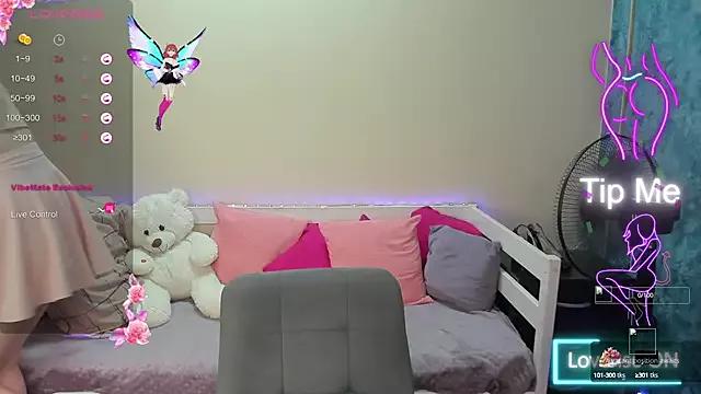 Customizable and immersive: Energize your taste buds and checkout our delicious choice of amateur cams liveshows with excited livestreamers getting their sweet physiques pounded with their beloved vibrating toys.