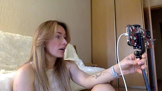 RebeccaMartinez from StripChat