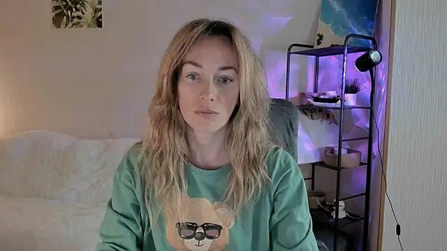 RebeccaMartinez from StripChat