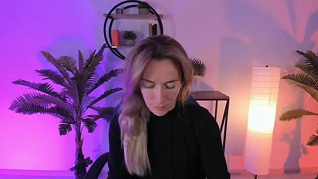RebeccaMartinez from StripChat