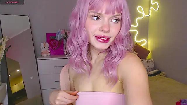 Customizable and immersive: Energize your taste buds and checkout our delicious choice of amateur cams liveshows with excited livestreamers getting their sweet physiques pounded with their beloved vibrating toys.
