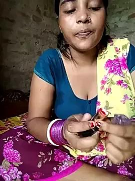 RED_CHILLY_QUEEN from StripChat is Freechat