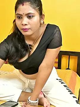 RedQQueen from StripChat is Freechat