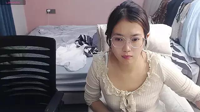 redrose520 from StripChat is Freechat