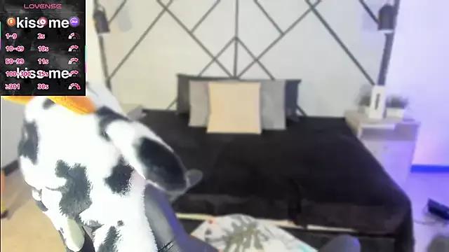 Customizable and immersive: Energize your taste buds and checkout our delicious choice of amateur cams liveshows with excited livestreamers getting their sweet physiques pounded with their beloved vibrating toys.