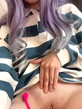 Customizable and immersive: Energize your taste buds and checkout our delicious choice of amateur cams liveshows with excited livestreamers getting their sweet physiques pounded with their beloved vibrating toys.