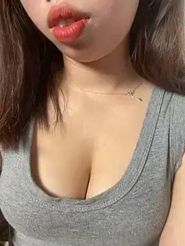 Rose-babyx from StripChat is Freechat