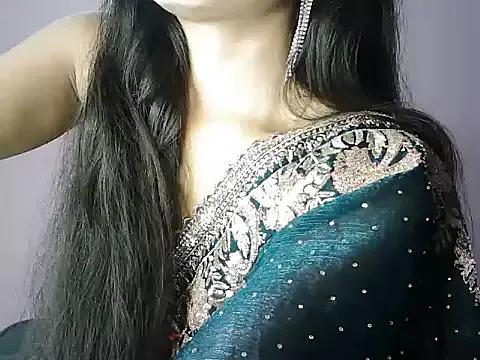ROSE_GOLDE from StripChat is Freechat