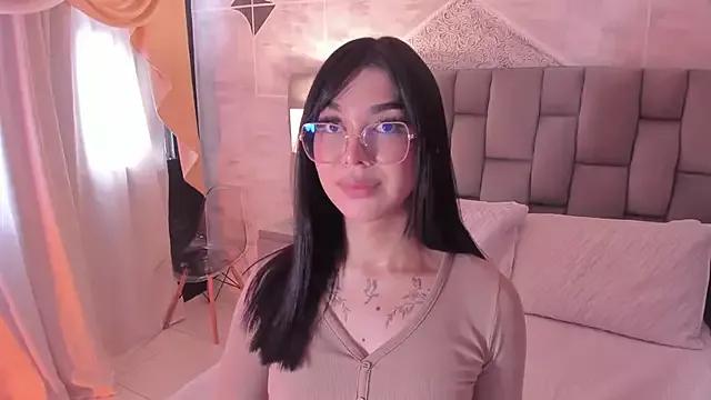 RoseCassie from StripChat is Freechat