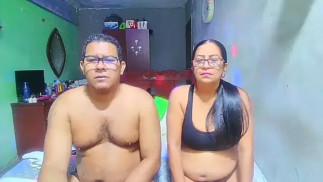 rosi_pamela from StripChat is Freechat