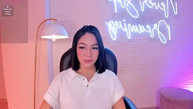 Customizable and immersive: Energize your taste buds and checkout our delicious choice of amateur cams liveshows with excited livestreamers getting their sweet physiques pounded with their beloved vibrating toys.