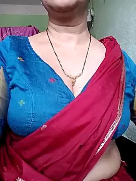 Rosy-B from StripChat is Freechat