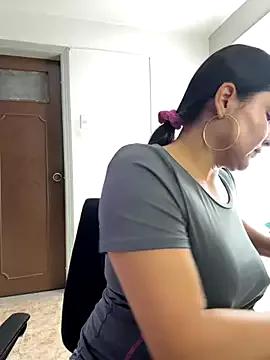 Customizable and immersive: Energize your taste buds and checkout our delicious choice of amateur cams liveshows with excited livestreamers getting their sweet physiques pounded with their beloved vibrating toys.