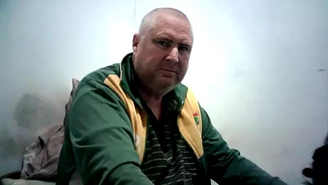 SA_BULL from StripChat is Freechat