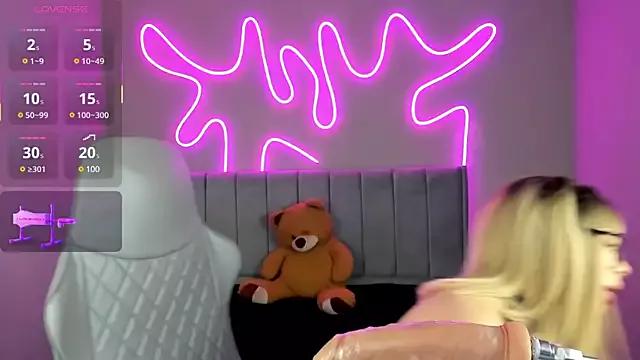 Customizable and immersive: Energize your taste buds and checkout our delicious choice of amateur cams liveshows with excited livestreamers getting their sweet physiques pounded with their beloved vibrating toys.
