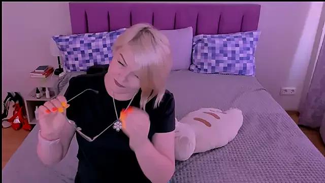 Customizable and immersive: Energize your taste buds and checkout our delicious choice of amateur cams liveshows with excited livestreamers getting their sweet physiques pounded with their beloved vibrating toys.