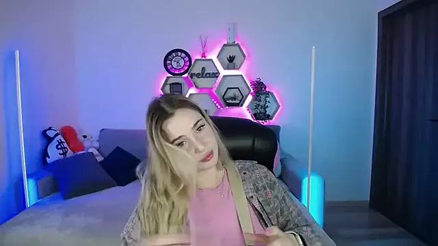 Customizable and immersive: Energize your taste buds and checkout our delicious choice of amateur cams liveshows with excited livestreamers getting their sweet physiques pounded with their beloved vibrating toys.
