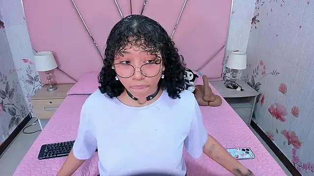 SafiroAgataaa from StripChat is Freechat