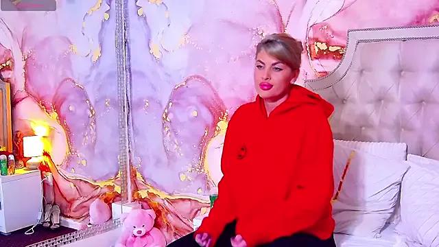 Customizable and immersive: Energize your taste buds and checkout our delicious choice of amateur cams liveshows with excited livestreamers getting their sweet physiques pounded with their beloved vibrating toys.