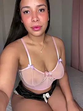Samantaa01 from StripChat