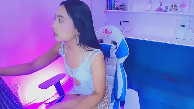 Customizable and immersive: Energize your taste buds and checkout our delicious choice of amateur cams liveshows with excited livestreamers getting their sweet physiques pounded with their beloved vibrating toys.