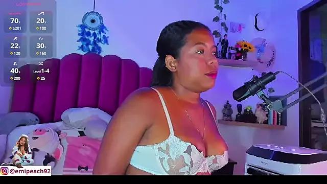 Customizable and immersive: Energize your taste buds and checkout our delicious choice of amateur cams liveshows with excited livestreamers getting their sweet physiques pounded with their beloved vibrating toys.
