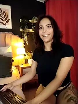 Customizable and immersive: Energize your taste buds and checkout our delicious choice of amateur cams liveshows with excited livestreamers getting their sweet physiques pounded with their beloved vibrating toys.