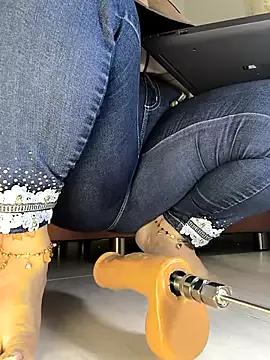 Customizable and immersive: Energize your taste buds and checkout our delicious choice of amateur cams liveshows with excited livestreamers getting their sweet physiques pounded with their beloved vibrating toys.