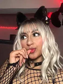 Customizable and immersive: Energize your taste buds and checkout our delicious choice of amateur cams liveshows with excited livestreamers getting their sweet physiques pounded with their beloved vibrating toys.