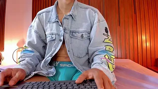 Customizable and immersive: Energize your taste buds and checkout our delicious choice of amateur cams liveshows with excited livestreamers getting their sweet physiques pounded with their beloved vibrating toys.