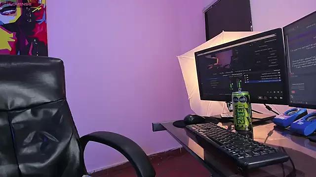 Customizable and immersive: Energize your taste buds and checkout our delicious choice of amateur cams liveshows with excited livestreamers getting their sweet physiques pounded with their beloved vibrating toys.