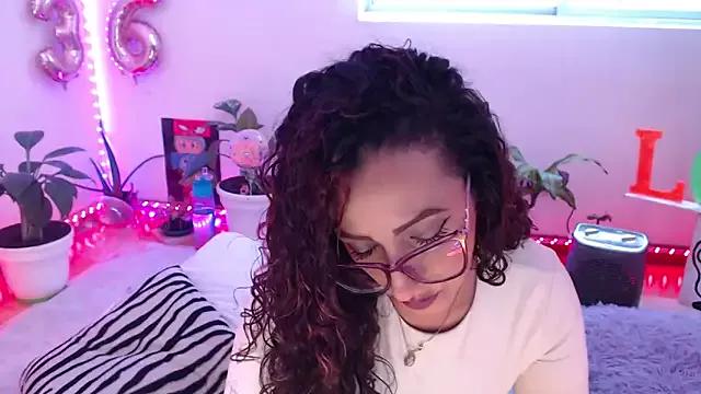 samy_love35 from StripChat is Freechat
