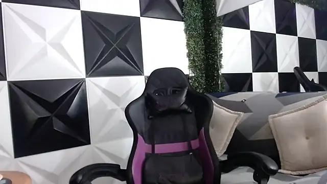 Customizable and immersive: Energize your taste buds and checkout our delicious choice of amateur cams liveshows with excited livestreamers getting their sweet physiques pounded with their beloved vibrating toys.