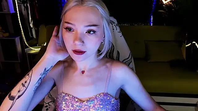 Customizable and immersive: Energize your taste buds and checkout our delicious choice of amateur cams liveshows with excited livestreamers getting their sweet physiques pounded with their beloved vibrating toys.