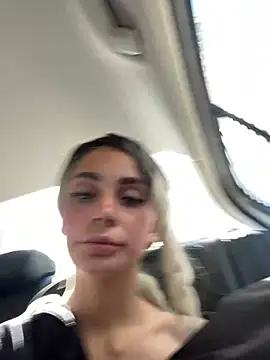 SandraCarter from StripChat is Freechat