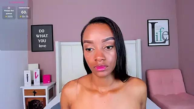 SandyAdaeze from StripChat is Freechat