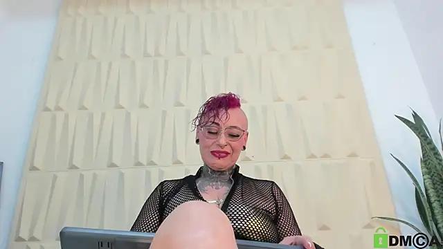Customizable and immersive: Energize your taste buds and checkout our delicious choice of amateur cams liveshows with excited livestreamers getting their sweet physiques pounded with their beloved vibrating toys.