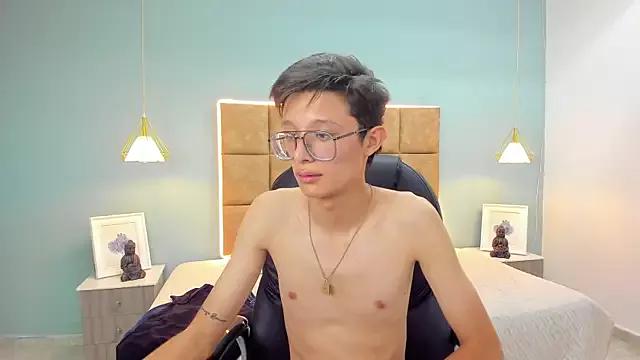 SantiagoRusso18 from StripChat is Freechat