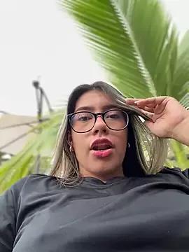 sara_calderon from StripChat is Freechat