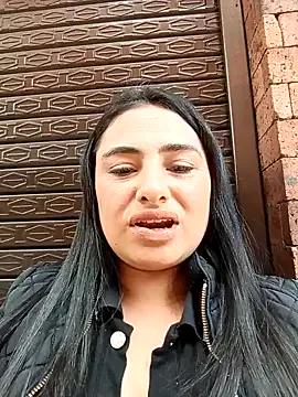 sara_nina from StripChat is Freechat