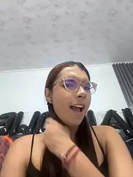 sara_saenz99 from StripChat is Freechat