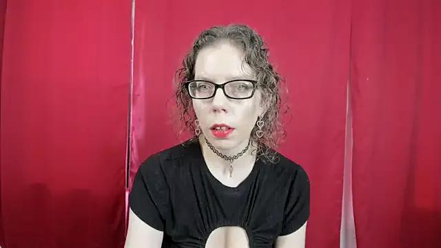 SaraDesirexo from StripChat is Freechat