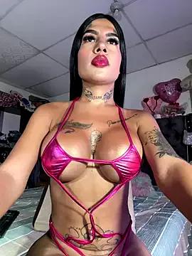 Customizable and immersive: Energize your taste buds and checkout our delicious choice of amateur cams liveshows with excited livestreamers getting their sweet physiques pounded with their beloved vibrating toys.