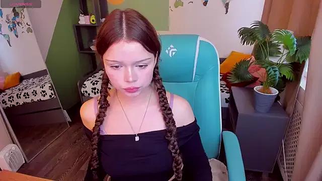 Customizable and immersive: Energize your taste buds and checkout our delicious choice of amateur cams liveshows with excited livestreamers getting their sweet physiques pounded with their beloved vibrating toys.