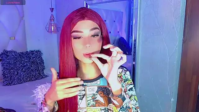 Sarahh-Sophia from StripChat is Freechat
